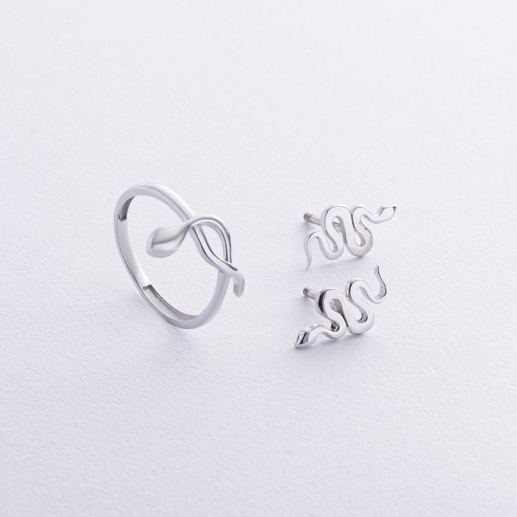 Серьги - пусеты "Змеи" в белом золоте с07998 от ювелирного магазина Оникс - 1