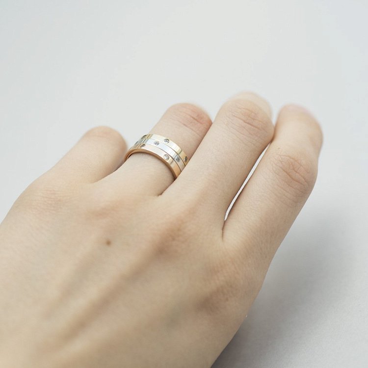 Тройное женское кольцо из белого, красного и желтого золота с фианитами к02205 - 5 Тройное женское кольцо из белого, красного и желтого золота с фианитами к02205 от ювелирного магазина Оникс - 5