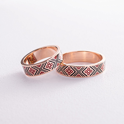 Золотое обручальное кольцо 