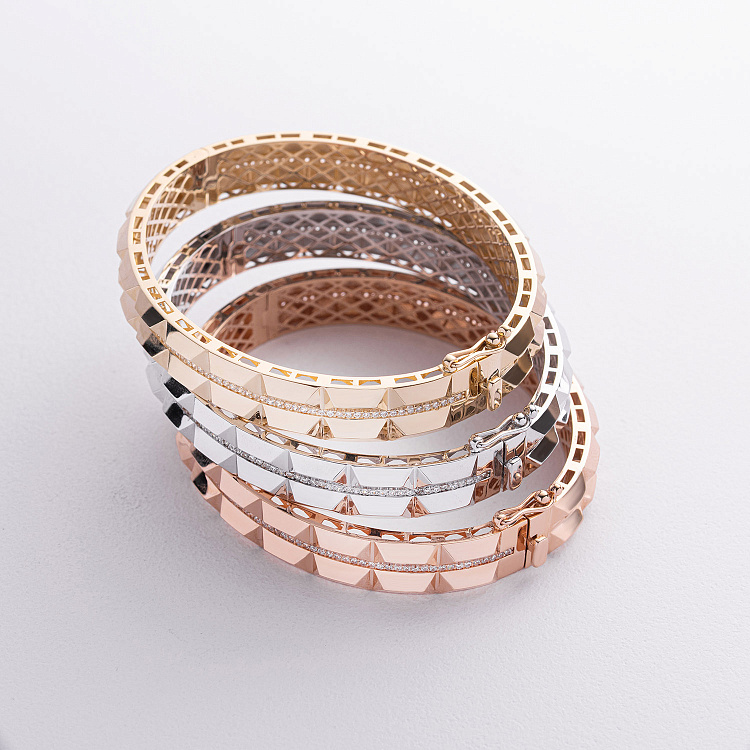 Жесткий браслет "Charlotte" с фианитами (желтое золото) б05814 от ювелирного магазина Оникс - 5