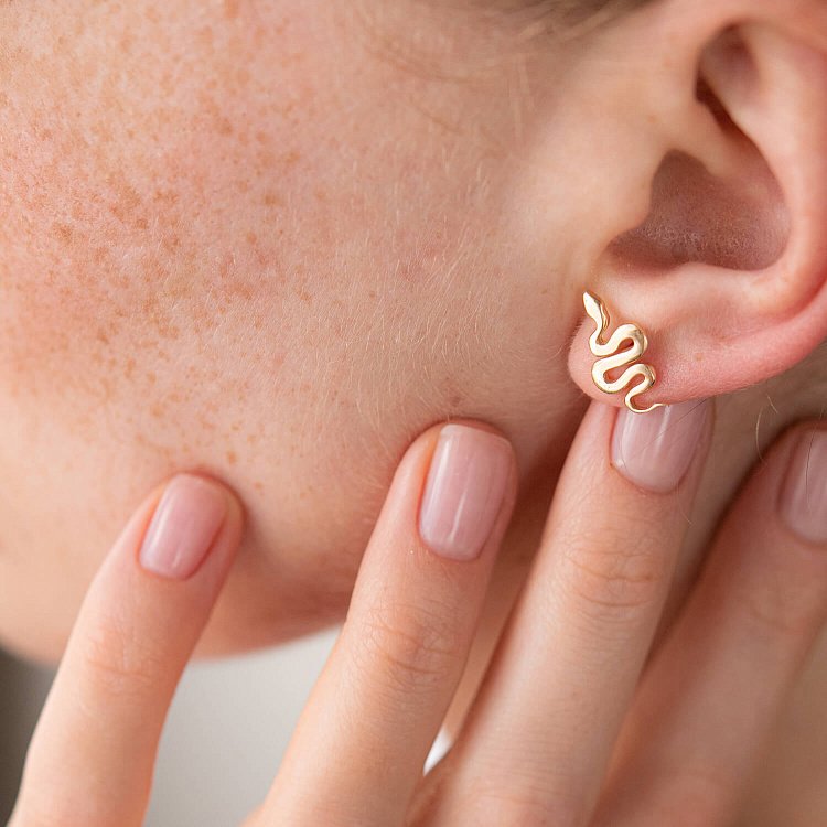 Сережки - пусети "Змії" у жовтому золоті с07975 від ювелірного магазину Онікс - 5