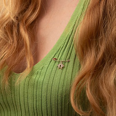 Золотая булавка с ангелочками зак00345 №2