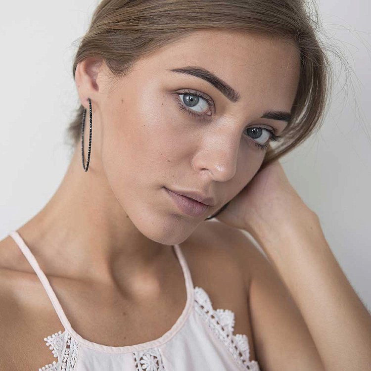 Золоті сережки "Кільця" з чорними фіанітами TNSCIONECCB0b від ювелірного магазину Онікс - 5