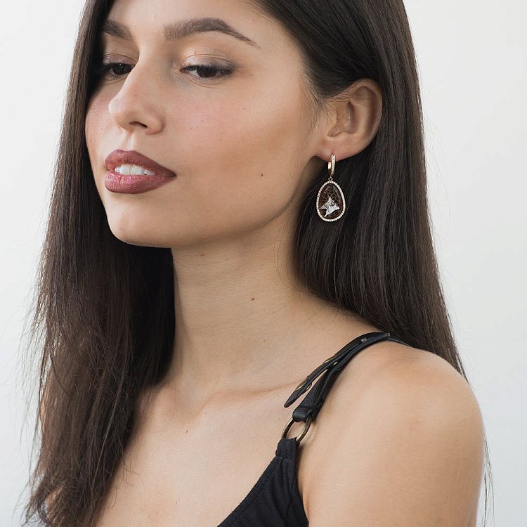 Золотые серьги с бабочками с03336 от ювелирного магазина Оникс - 3