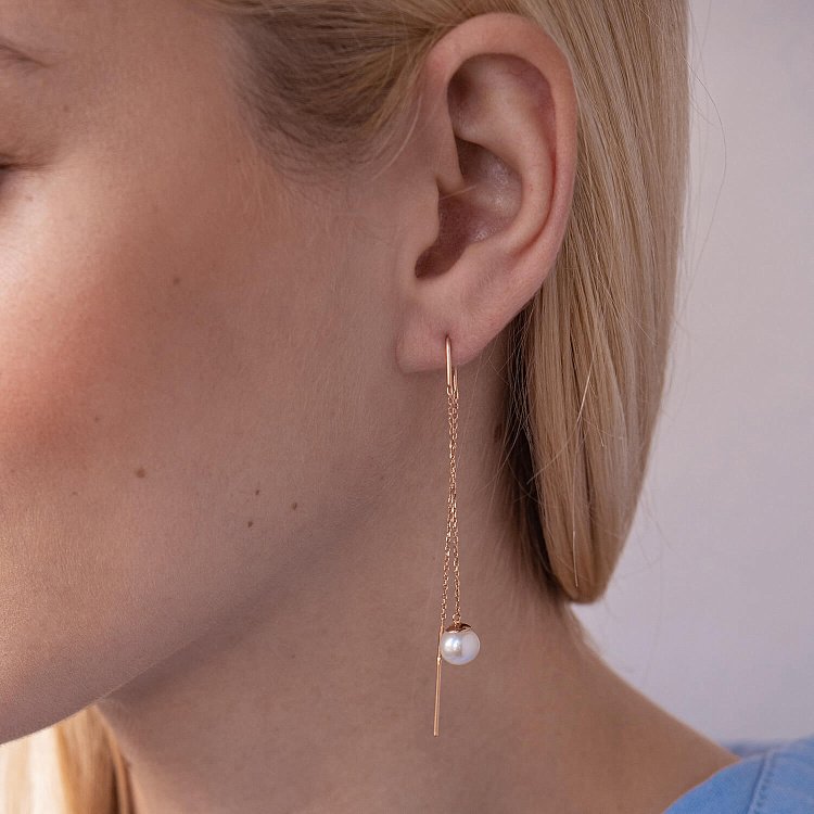 Золотые серьги - протяжки с жемчугом 580035 от ювелирного магазина Оникс - 3