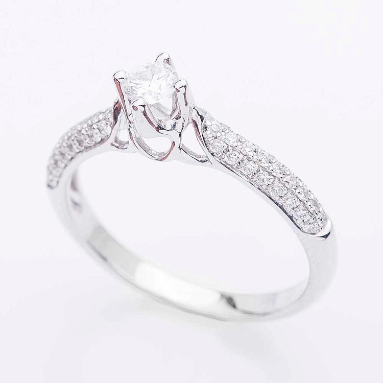 Заручальна каблучка з діамантами к263 від ювелірного магазину Онікс