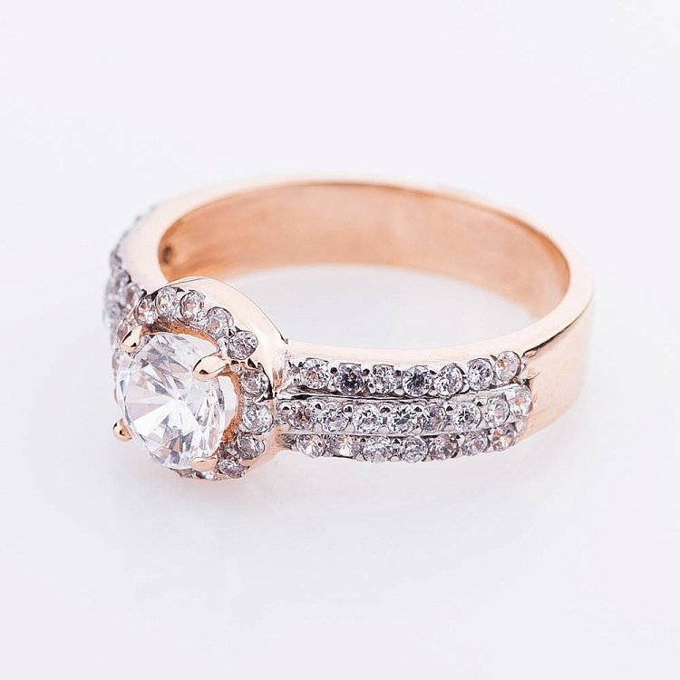 Помолвочное золотое кольцо (фианиты) к01693 от ювелирного магазина Оникс - 1