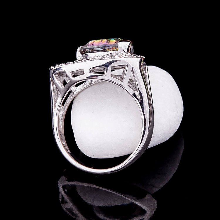 Эксклюзивное кольцо с горным хрусталем и фианитами 111049 от ювелирного магазина Оникс - 1