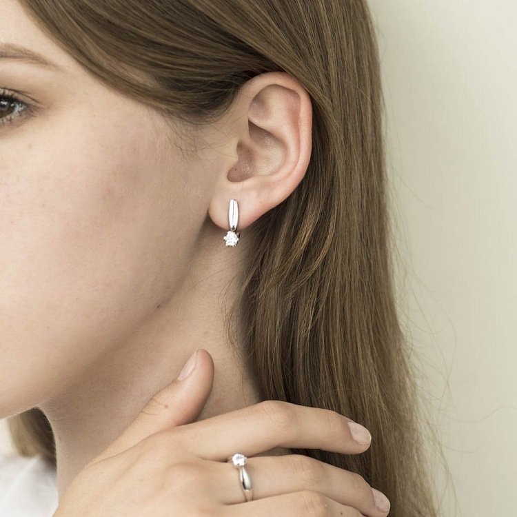 Золоті сережки з фіанітами с05090 від ювелірного магазину Онікс - 3