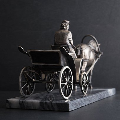 Срібна фігура ручної роботи извозчик №5