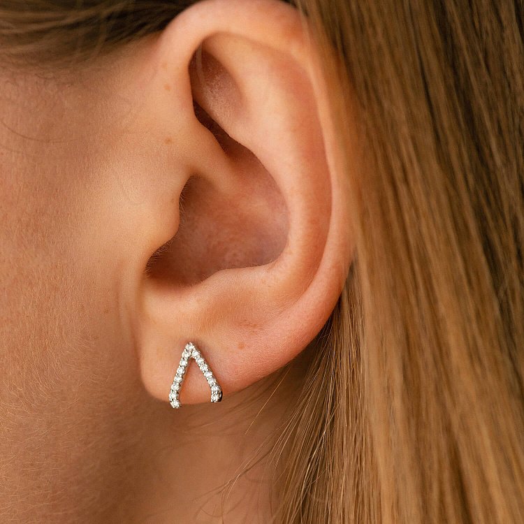 Золотые серьги - пусеты "Акцент" с бриллиантами сб0480м от ювелирного магазина Оникс - 1