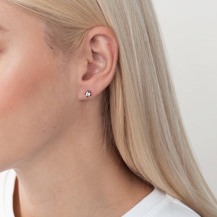 Золотые серьги - пусеты с фианитами с06152 от ювелирного магазина Оникс - 1