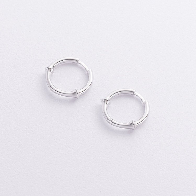 Сережки - кільця "Bamboo" у білому золоті с09110 від ювелірного магазину Онікс - 2