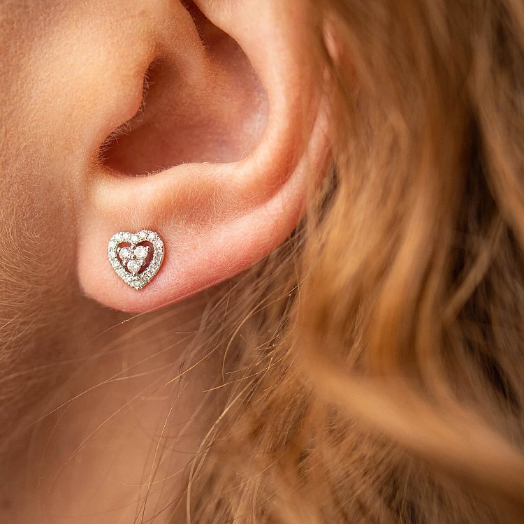 Золотые серьги - пусеты "Сердечки" с бриллиантами сб0466ch от ювелирного магазина Оникс - 1