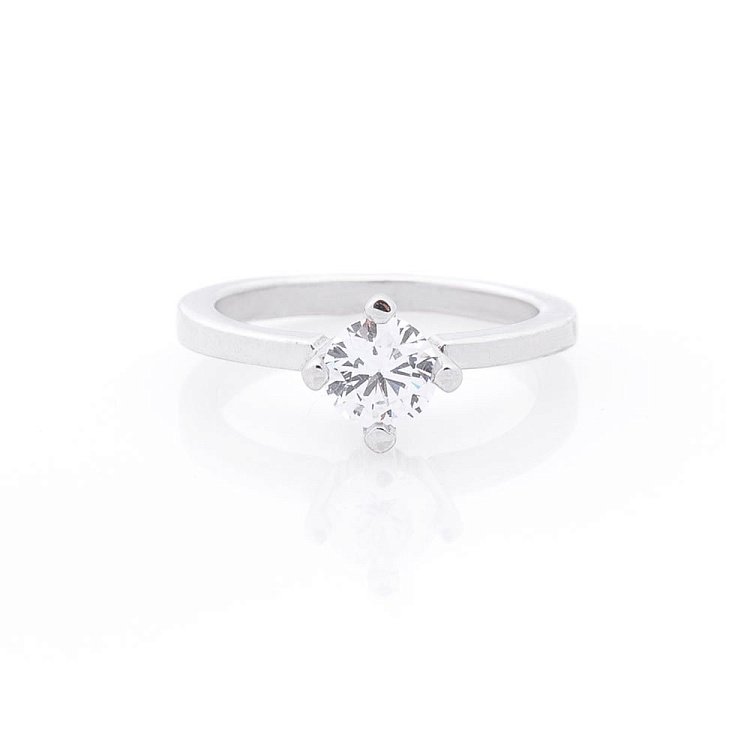 Серебряное кольцо с фианитом 111746 от ювелирного магазина Оникс - 2