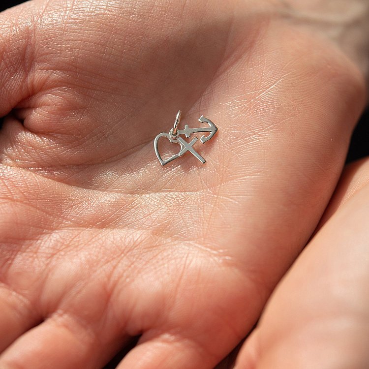 Подвеска "Вера, Надежда, Любовь" 13590 от ювелирного магазина Оникс - 2