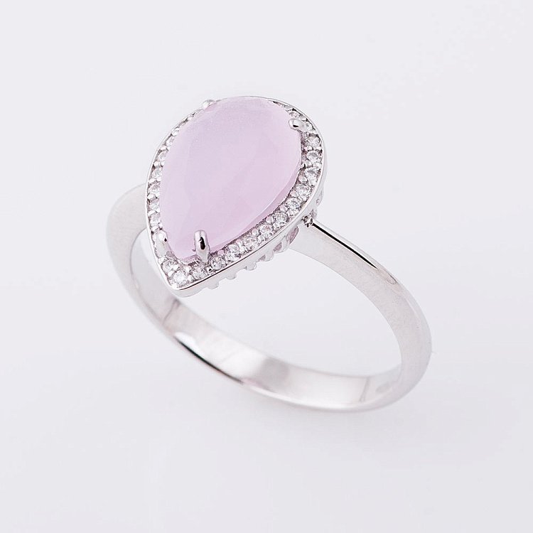 Срібний перстень з фіанітами 111922 від ювелірного магазину Онікс