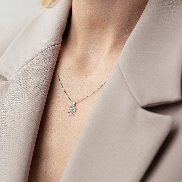 Колье "Змея" в белом золоте кол02121 от ювелирного магазина Оникс - 2