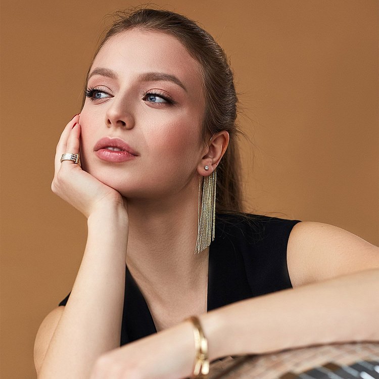 Серьга - каффа "Неповторимость" в желтом золоте с07560 от ювелирного магазина Оникс - 5