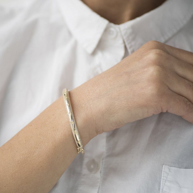 Золотой браслет с фианитами б03934 от ювелирного магазина Оникс - 3