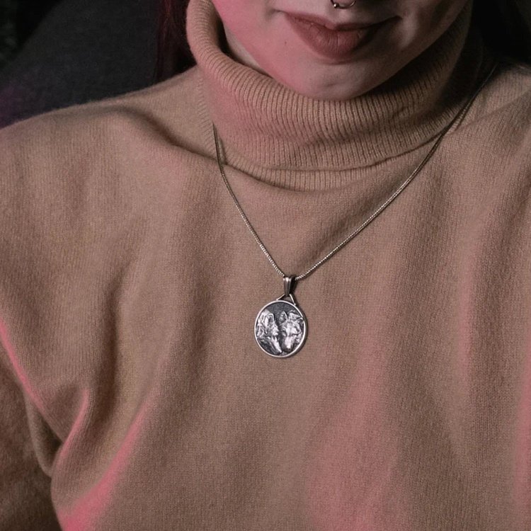 Серебряный кулон "Волчья семья" (возможна гравировка) 133219 от ювелирного магазина Оникс - 6