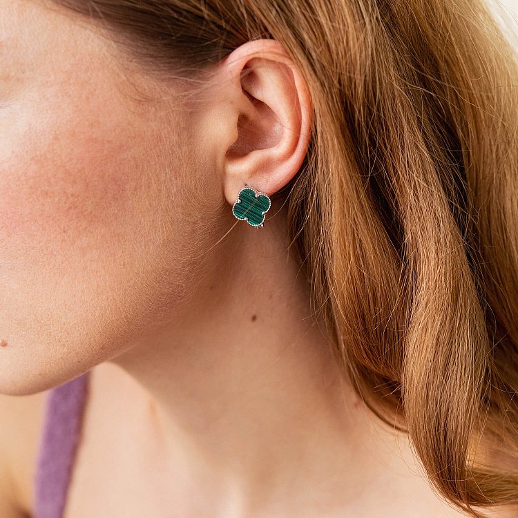 Серебряные серьги "Клевер" с малахитом 122115 от ювелирного магазина Оникс - 4