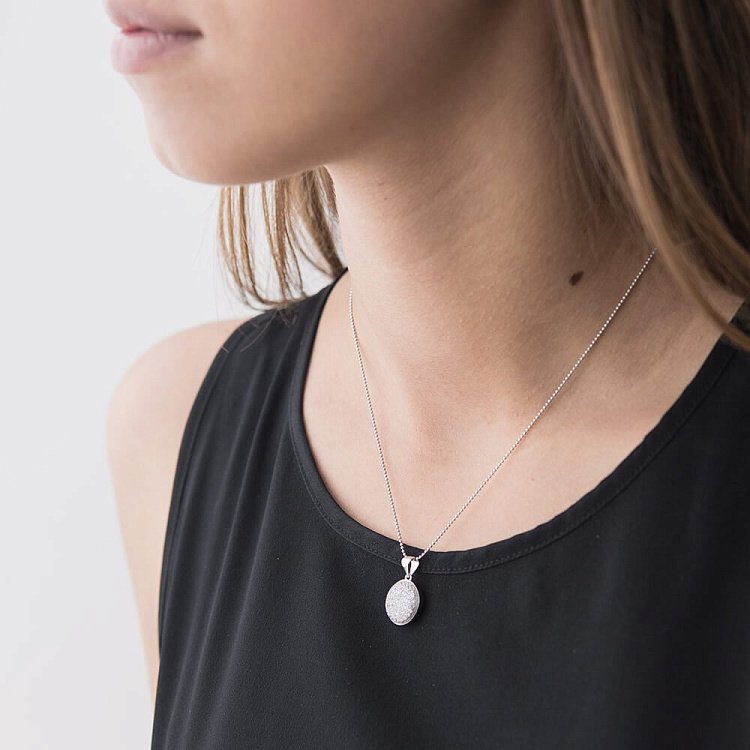 Серебряная подвеска с фианитами 132256 от ювелирного магазина Оникс