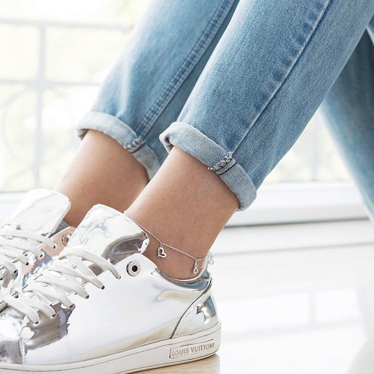 Срібний браслет на ногу "Нескінченність і серця" з фіанітами 14912 від ювелірного магазину Онікс - 6