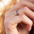Золотое обручальное кольцо "Вышиванка" с эмалью 229732400 от ювелирного магазина Оникс - 1