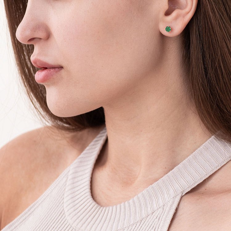 Золоті сережки - пусети "Мішель" з смарагдами 22959 від ювелірного магазину Онікс - 1