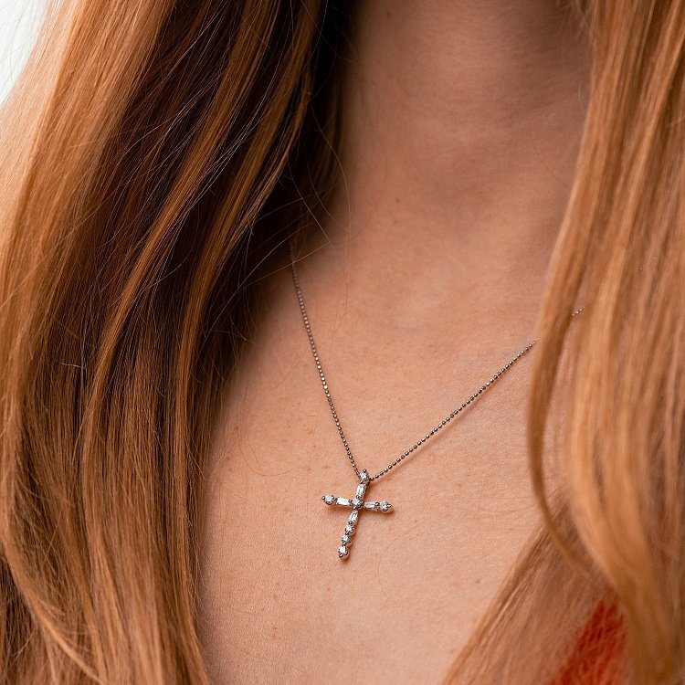 Крестик с бриллиантами (белое золото) пб0350nl - 3 Крестик с бриллиантами (белое золото) пб0350nl от ювелирного магазина Оникс - 3