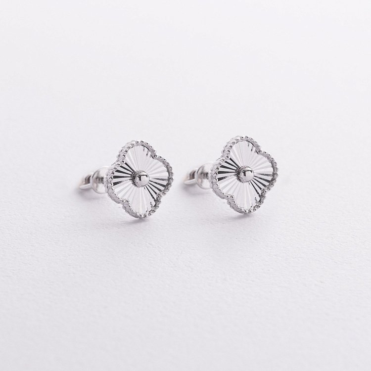 Сережки - пусети "Конюшина" в білому золоті с09359 від ювелірного магазину Онікс