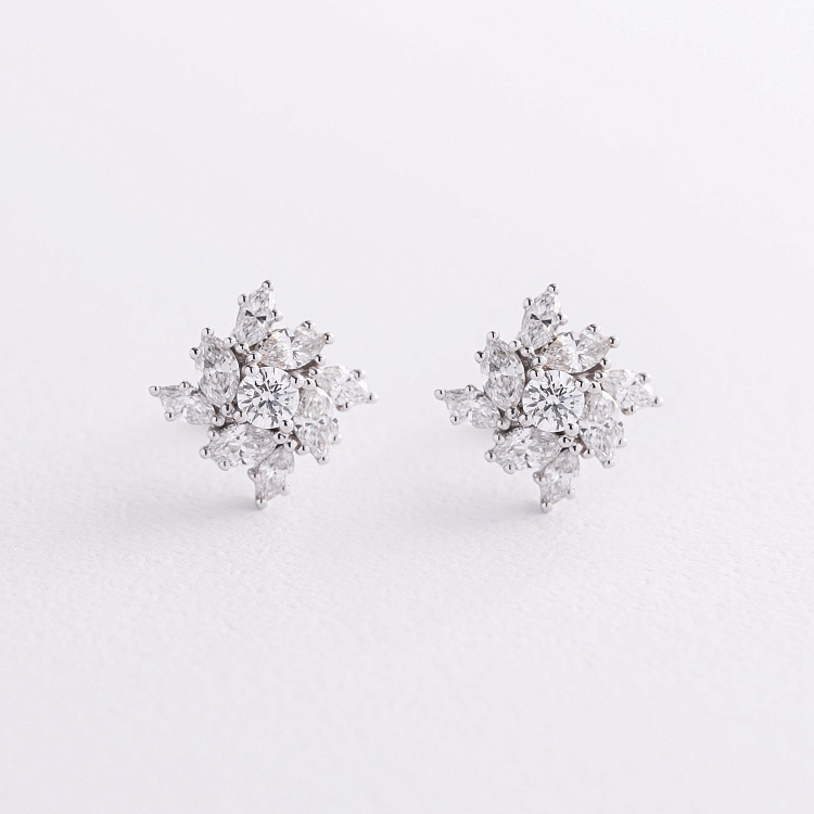 Золотые серьги - пусеты "Цветочки" с бриллиантами сб0563sm от ювелирного магазина Оникс