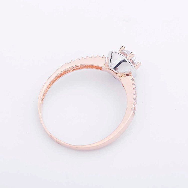 Золота заручальна каблучка з фіанітами к04578 від ювелірного магазину Онікс - 1