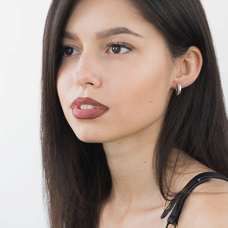 Золотые серьги с бриллиантами T03075E от ювелирного магазина Оникс - 2