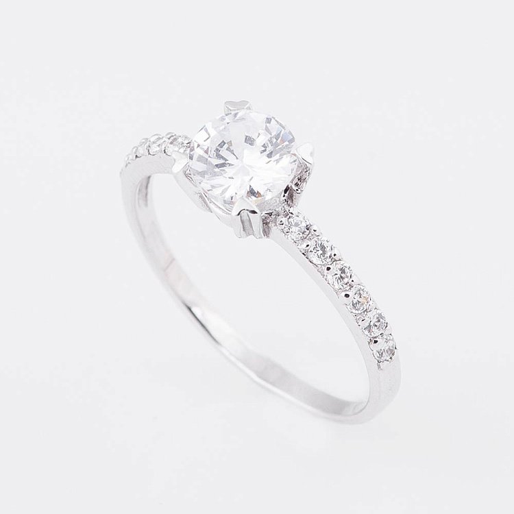 Золотое помолвочное кольцо с фианитами к02772 от ювелирного магазина Оникс