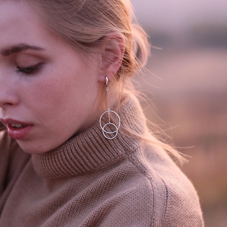 Серебряные серьги "Круги" (родий) 122562 от ювелирного магазина Оникс - 3