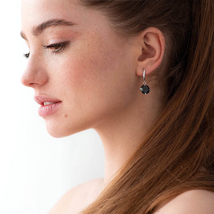 Золотые серьги "Влечение" (черные фианиты) с05286 от ювелирного магазина Оникс - 1