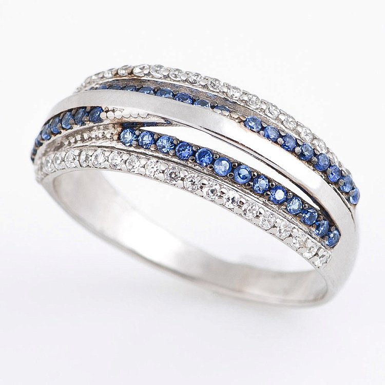 Серебряное кольцо с фианитами 111612 - 1 Серебряное кольцо с фианитами 111612 от ювелирного магазина Оникс - 1