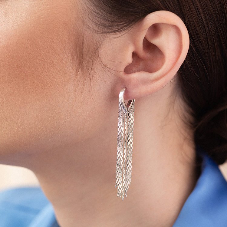 Срібні сережки з ланцюжками OR116710 від ювелірного магазину Онікс - 1