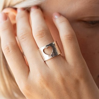 Широкое кольцо "С Украиной в сердце" в серебре 112206укр №10