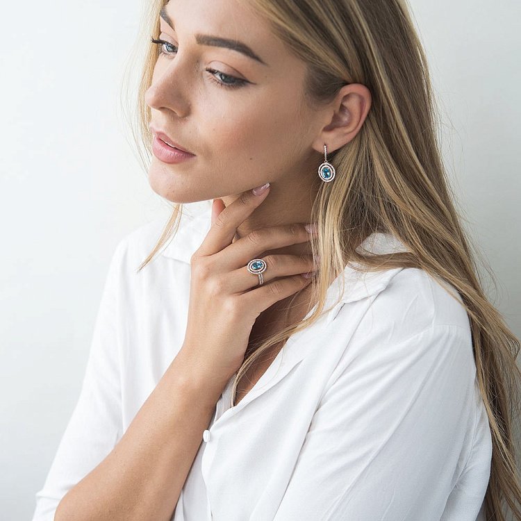 Золотые серьги с голубым топазом и фианитами с04187 от ювелирного магазина Оникс - 3