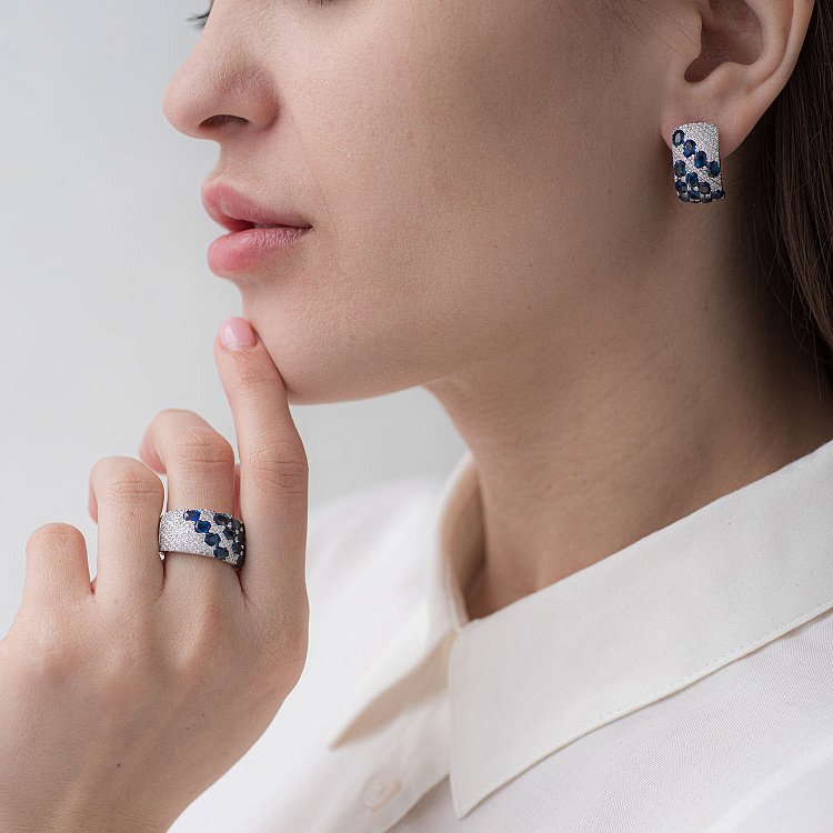 Золота каблучка з діамантами і сапфірами LDR0551-p від ювелірного магазину Онікс - 1