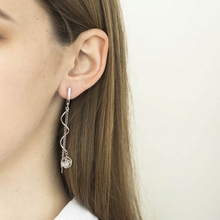 Серебряные серьги с фианитами 122300 от ювелирного магазина Оникс - 2