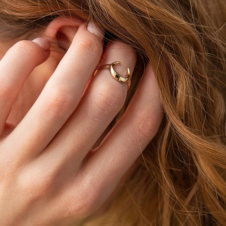 Каблучка "Лунниця" у жовтому золоті к07387 від ювелірного магазину Онікс - 4