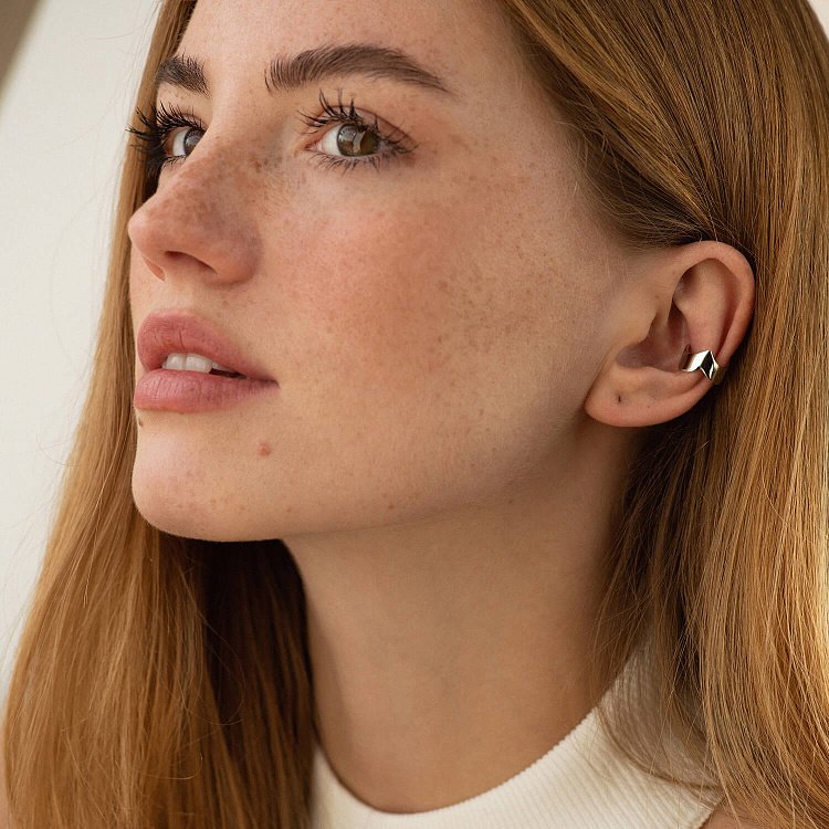 Серебряная серьга - каффа 123017 от ювелирного магазина Оникс