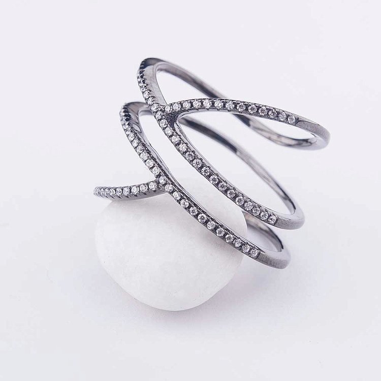 Срібний перстень з фіанітами 111811 від ювелірного магазину Онікс - 1