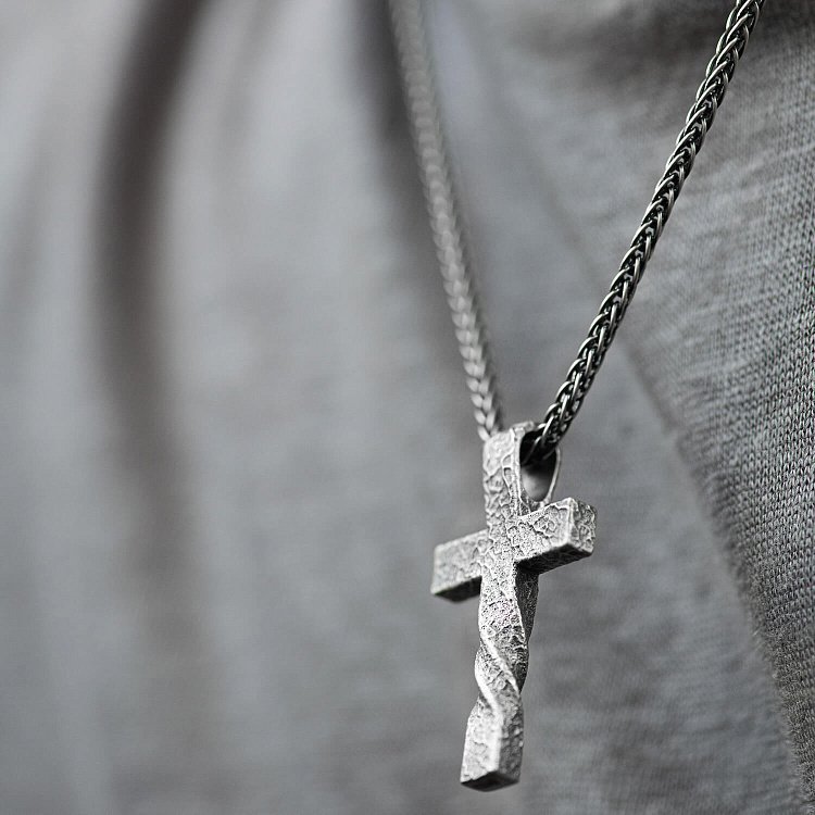 Серебряный крестик с чернением 7092 от ювелирного магазина Оникс - 3