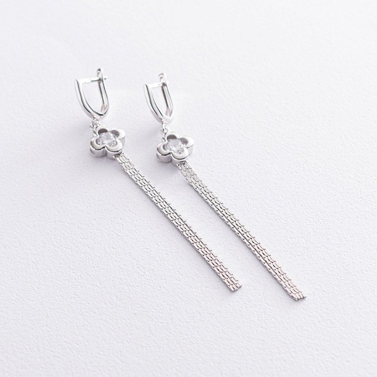 Серьги "Клевер" в белом золоте с07211 от ювелирного магазина Оникс