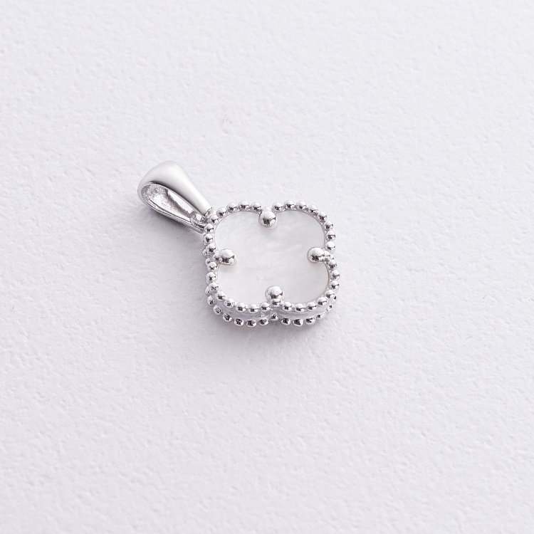 Підвіска "Конюшина" в білому золоті (перламутр) п03941 від ювелірного магазину Онікс